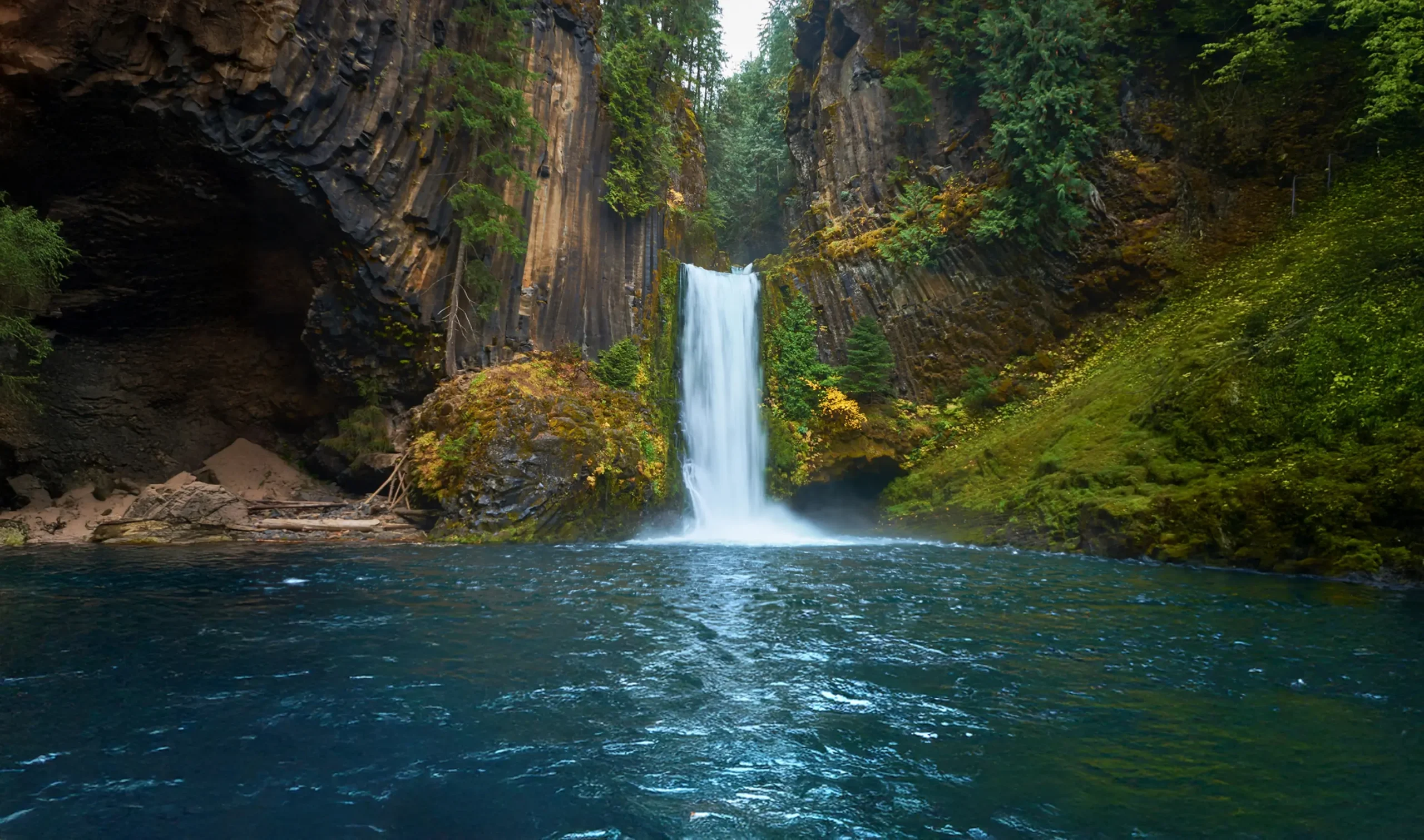 Toketee Falls in Umpqua National Forest
